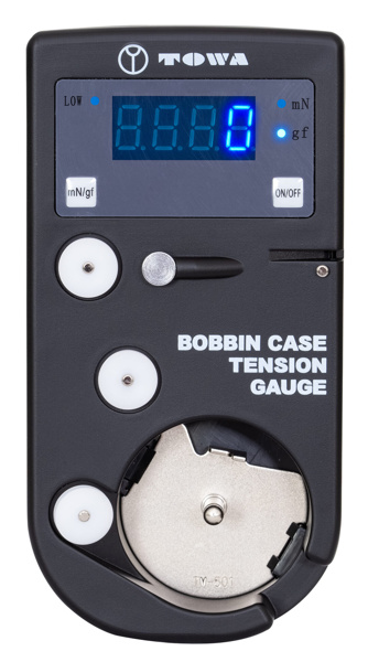 Towa DTM-A1, электронное приспособление для измерения натяжения нити в стандартном шпульном колпачке