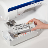 Brother Innov-is VQ4, компьютеризованная швейная машина с горизонтальным челноком, 473 операций
